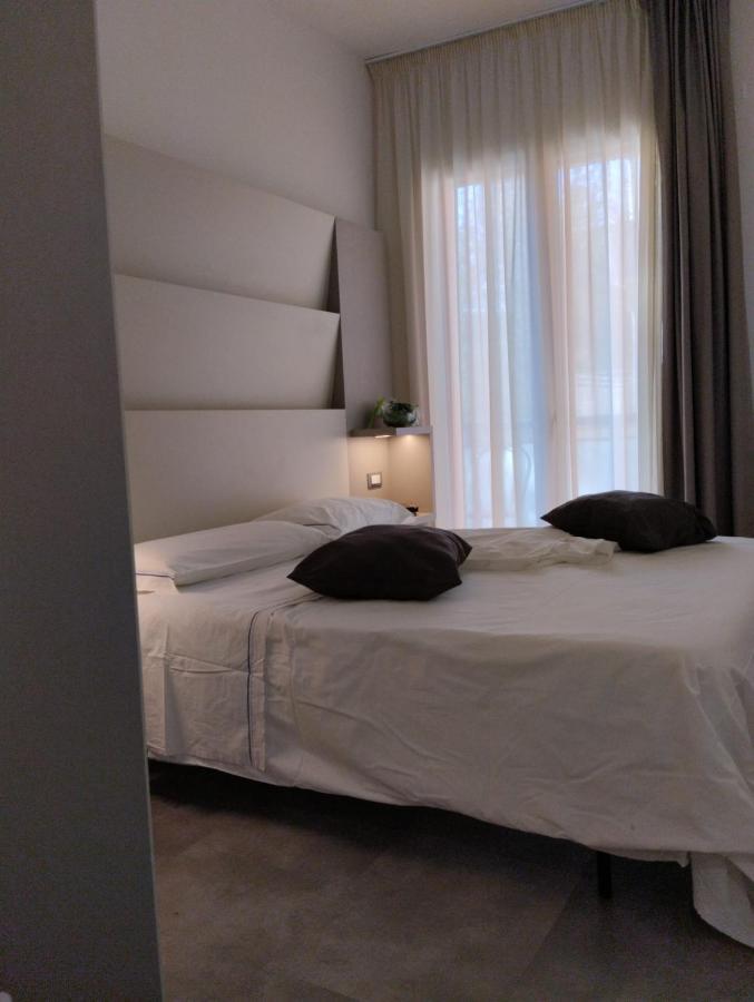 Hotel Abel & Residence Cesenatico Exterior foto